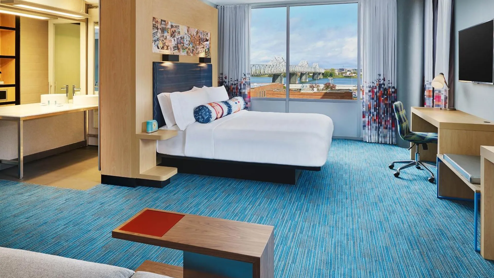 Hotel Aloft Louisville Downtown