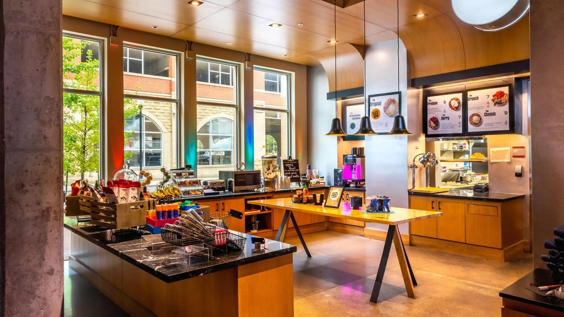 Aloft Louisville Downtown Hotel