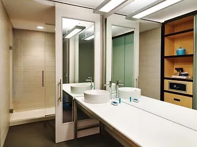 Aloft Louisville Downtown Hotel